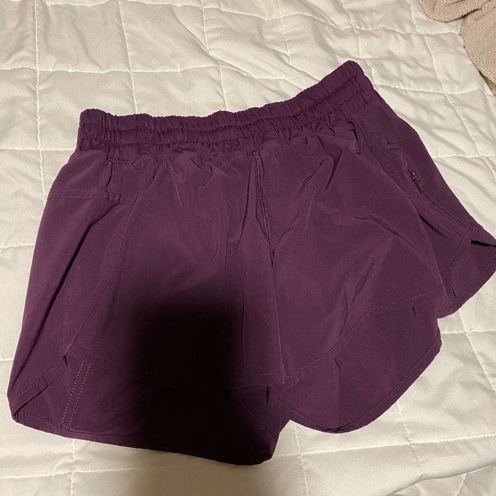 Lululemon tracker shorts